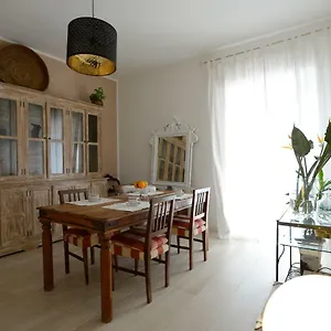 Couette-café 82, Alghero